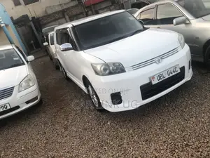 Toyota Corolla Rumion 2009 White