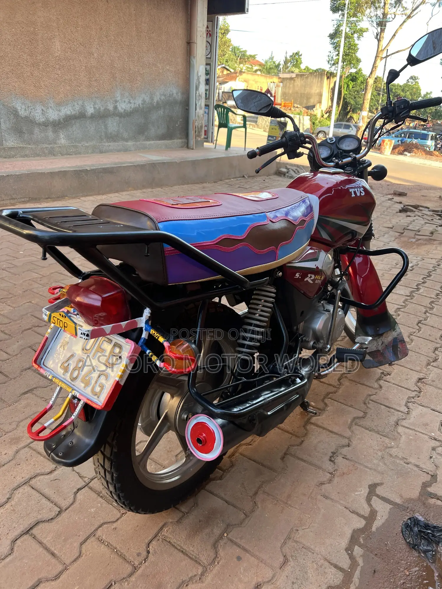 TVS HLX 125 2022 Red