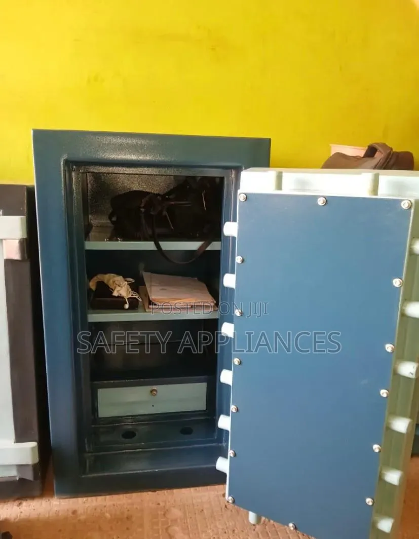 Strong Safes