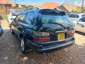 Toyota Corolla G-Touring 2000 Black