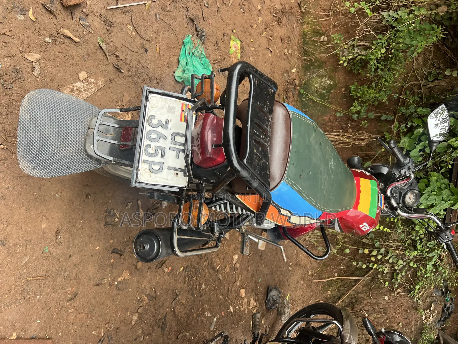 TVS HLX 125 2022 Red