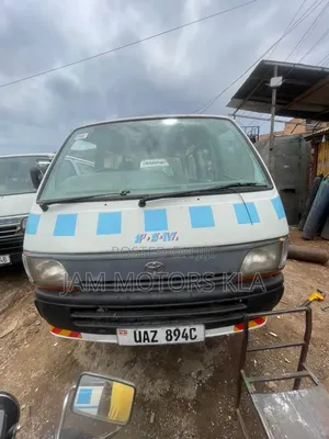 Toyota HiAce 1999 White