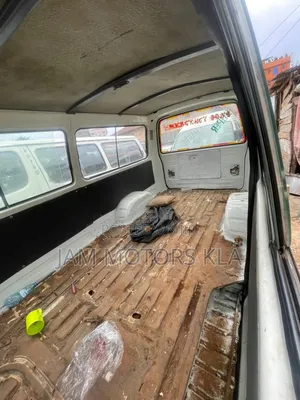 Toyota HiAce 1999 White