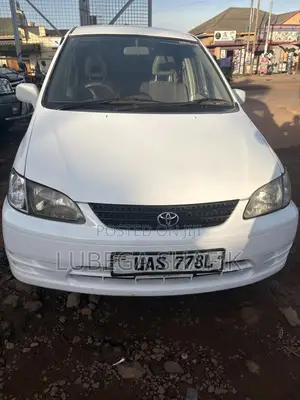 Toyota Corolla Spacio 1999 White