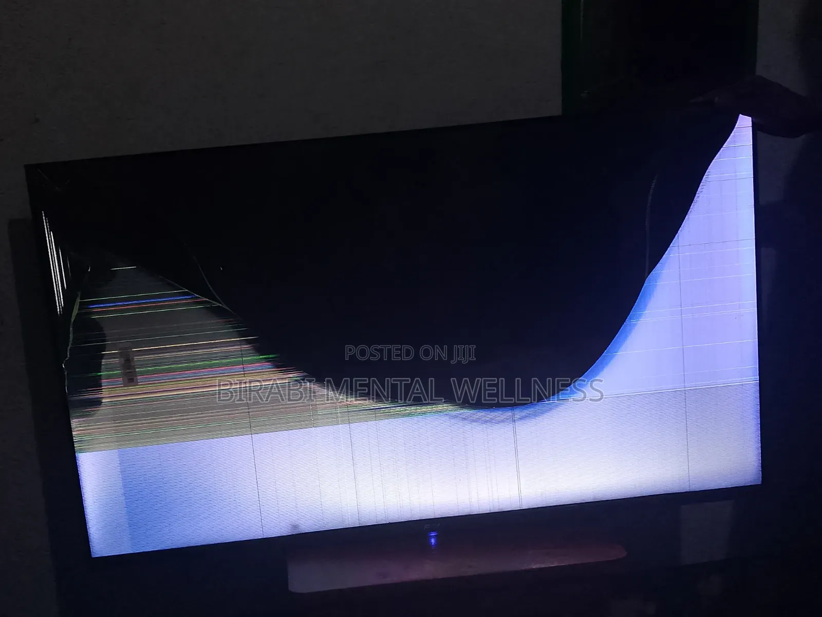 43” Fωl Led Tv – Powers On, Screen Fault