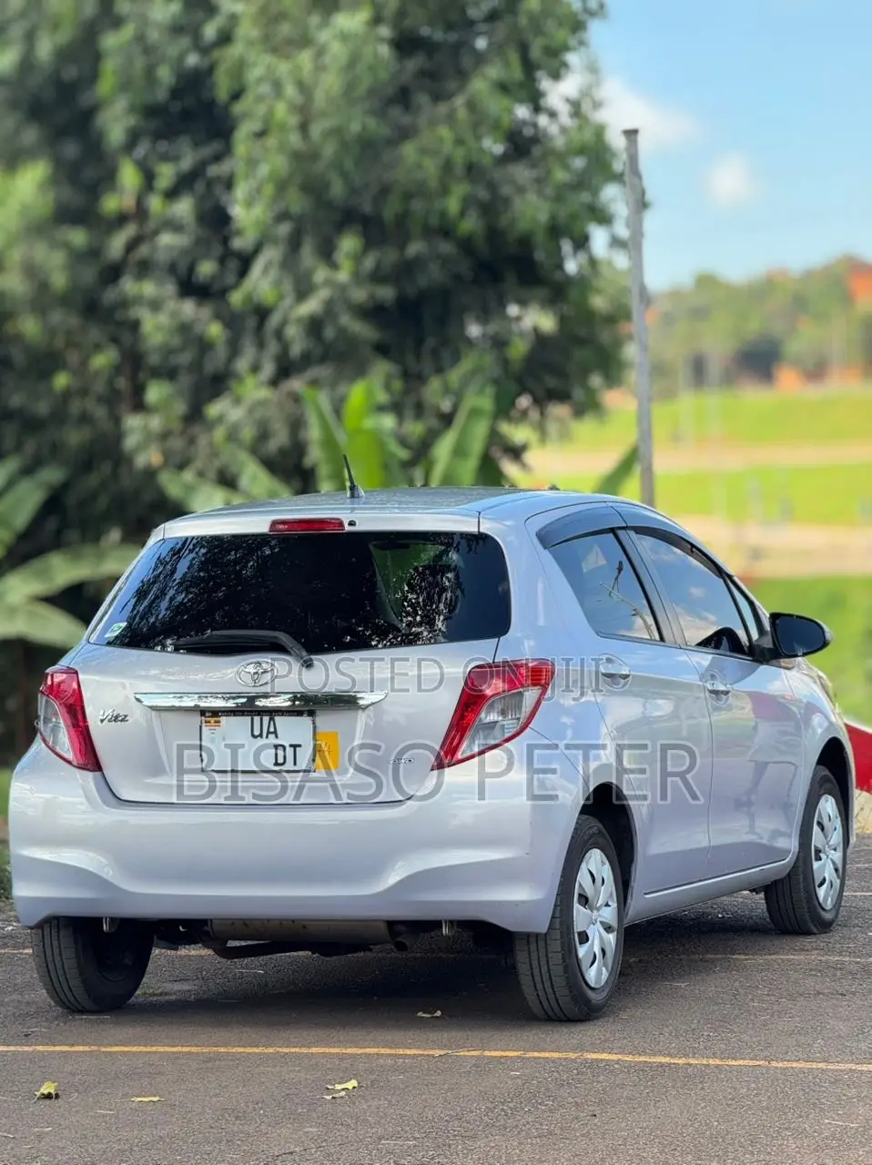 Toyota Vitz 1.5 FWD 5dr 2012 Silver