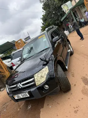 Mitsubishi Pajero 2009 Black
