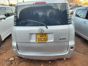 Toyota Sienta 2008 Silver