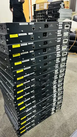 Cisco Catalyst 3560 Series Poe-24 Network Switch
