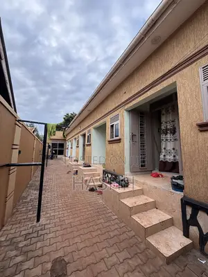 1bdrm House in Salaama Road, Makindye for rent