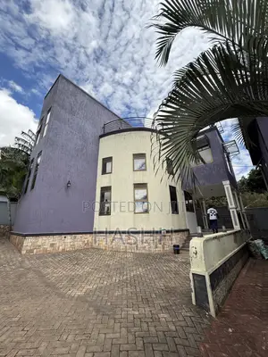 4bdrm Duplex in Muyenga, Central Division for rent