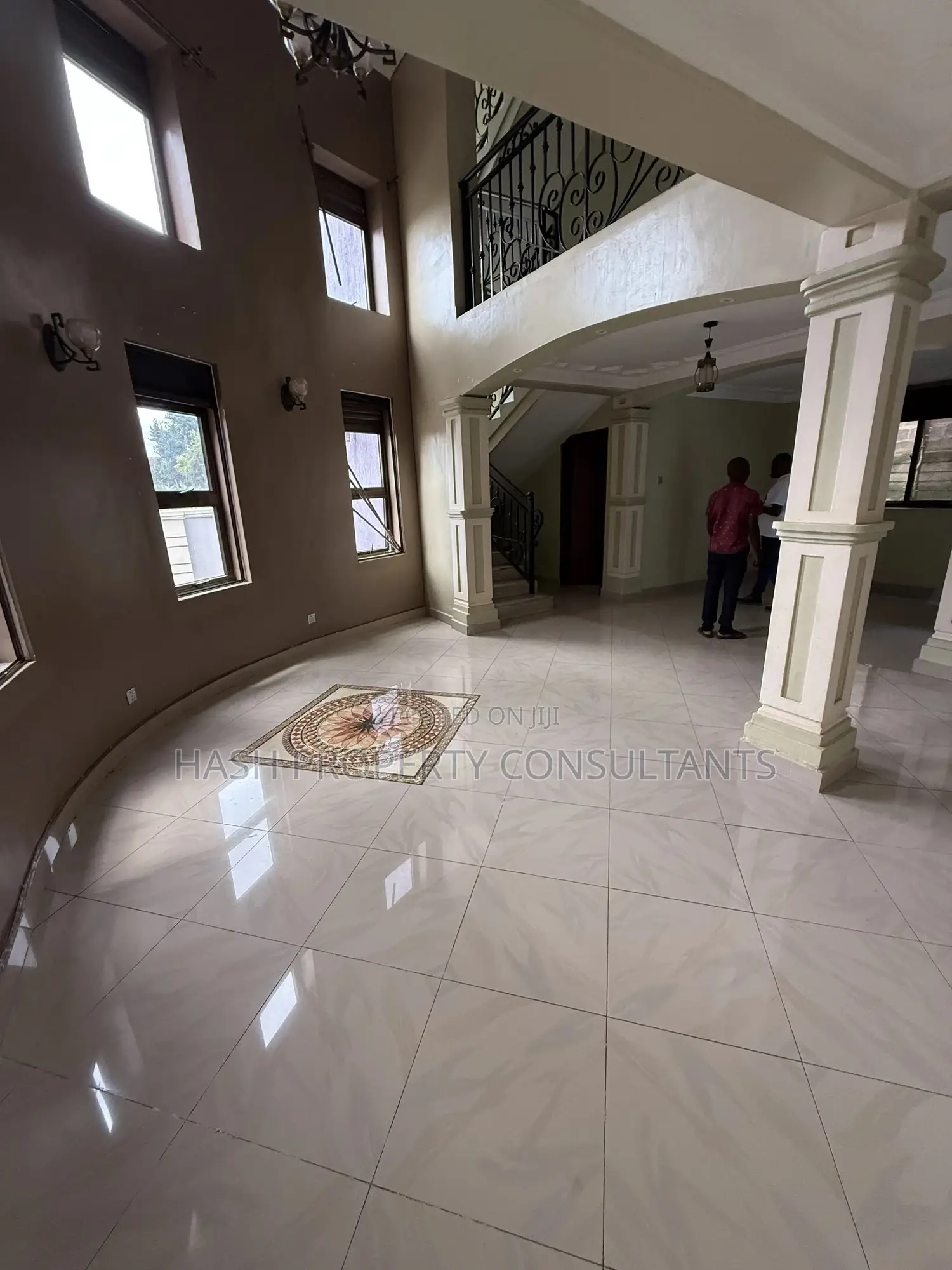 4bdrm Duplex in Muyenga, Central Division for rent