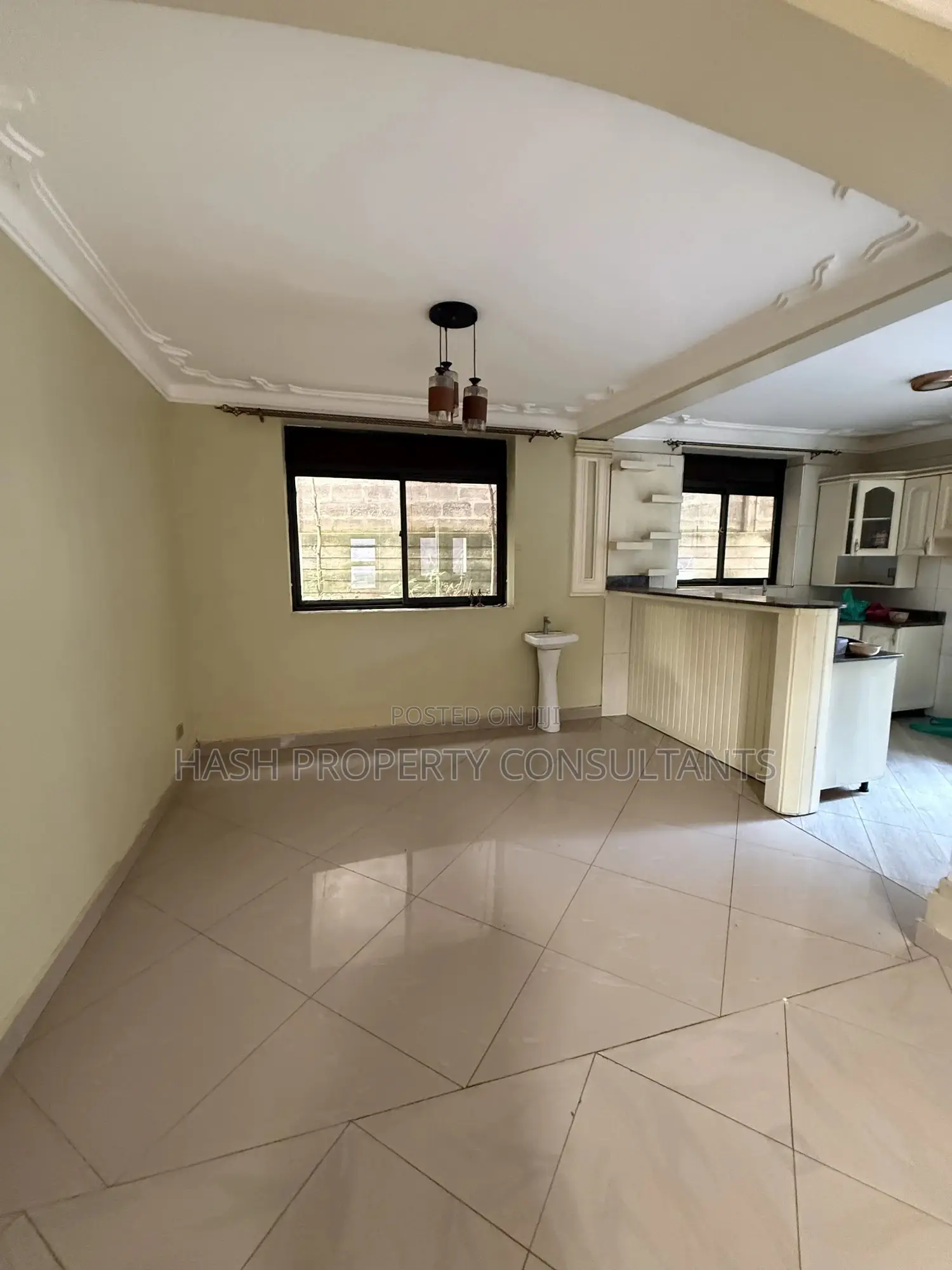 4bdrm Duplex in Muyenga, Central Division for rent
