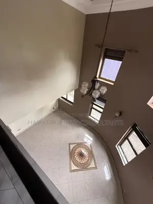 4bdrm Duplex in Muyenga, Central Division for rent
