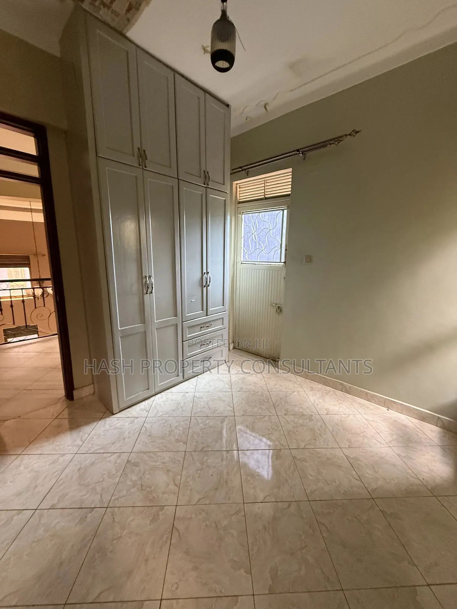 4bdrm Duplex in Muyenga, Central Division for rent