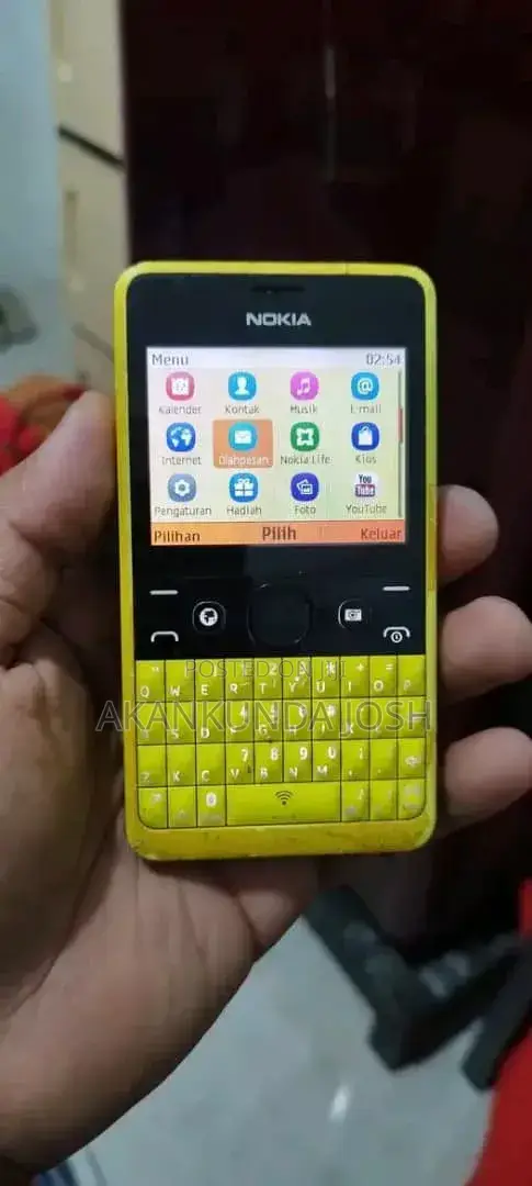 New Nokia Asha 210 Yellow
