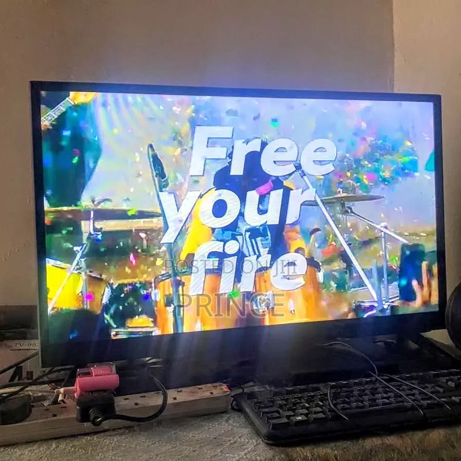 32 Inches Ailipu Flat Screen Tv for Sale Costs 290000 Ug SHS