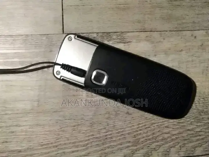New Nokia 2220 slide Black