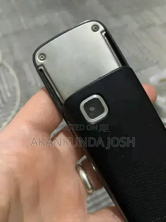 New Nokia 2220 slide Black