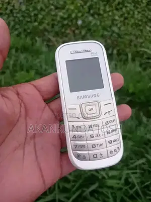 New Samsung GT-E1080 White