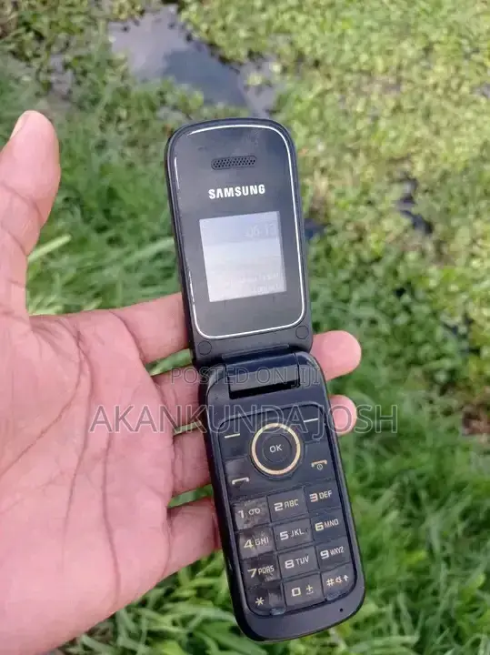 New Samsung Guru E1081T Black