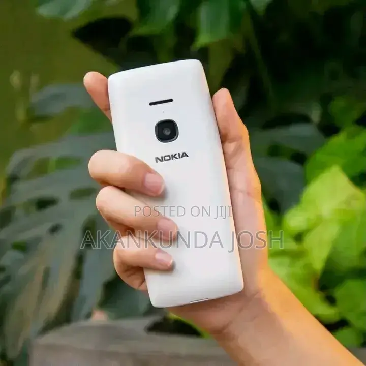 New Nokia 8210 4G White