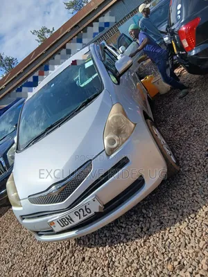 Toyota Ractis 1.5 AWD 2010 Silver