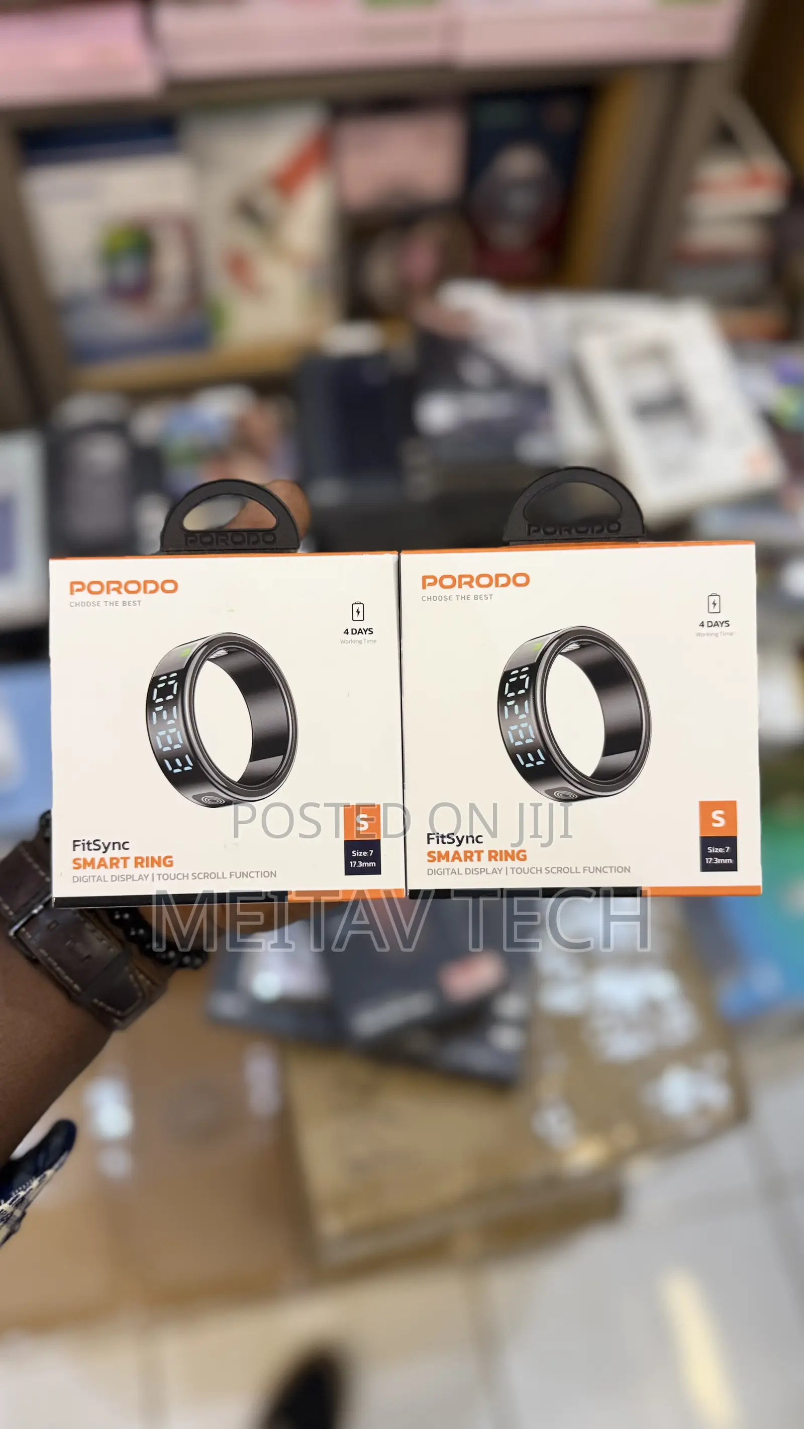 Smart Ring With Digital Display