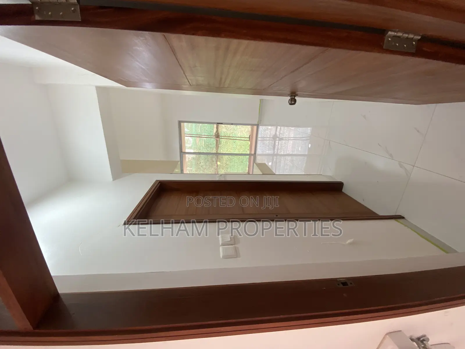 Furnished 2bdrm Condo in Mawanda Road Close, Central Division for sale