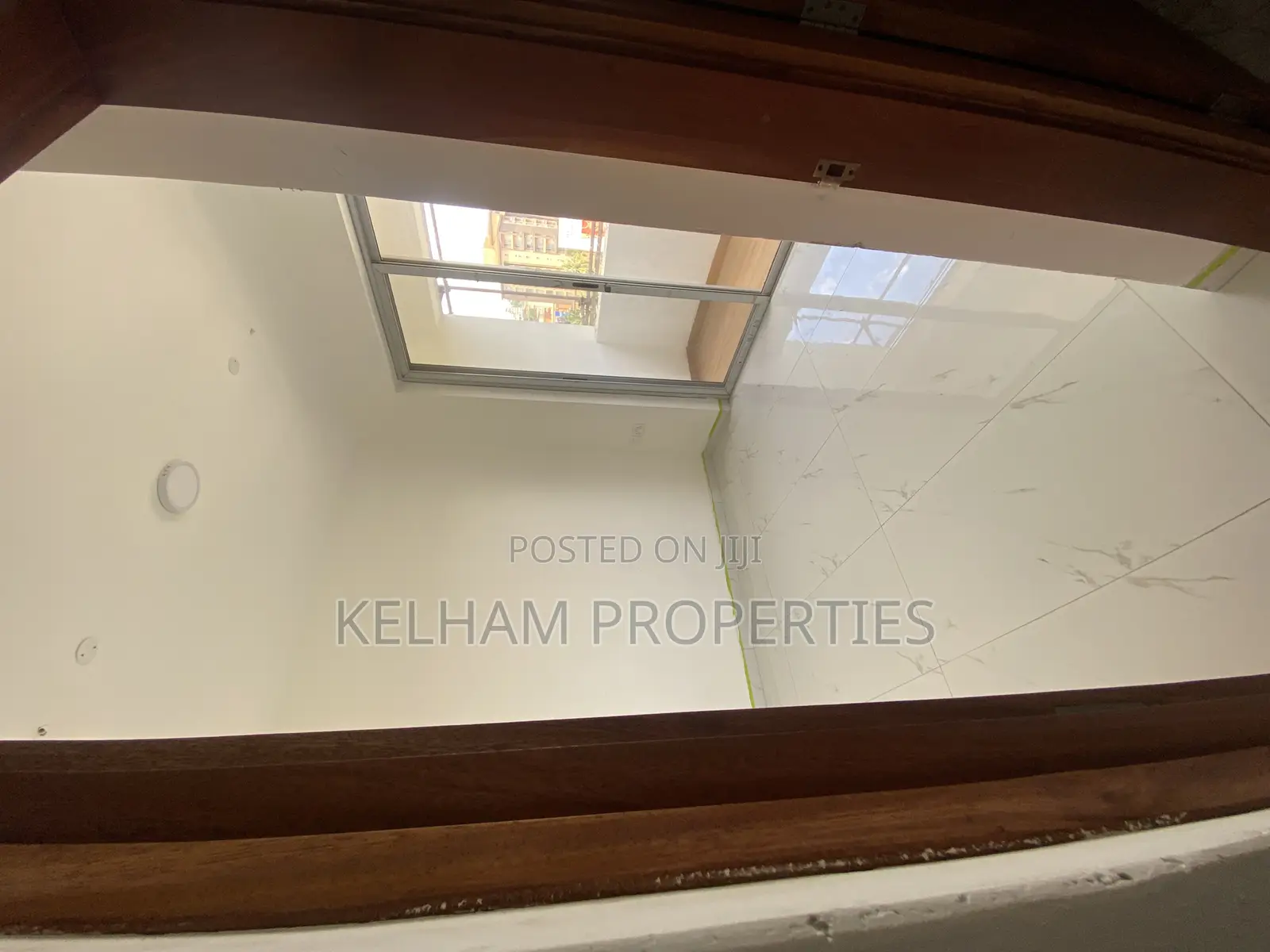 Furnished 2bdrm Condo in Mawanda Road Close, Central Division for sale