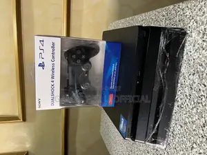 Sony Ps4 Slim Chipped 1 Pad 8 Games