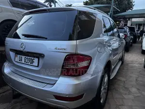 Mercedes-Benz M Class 2010 Silver