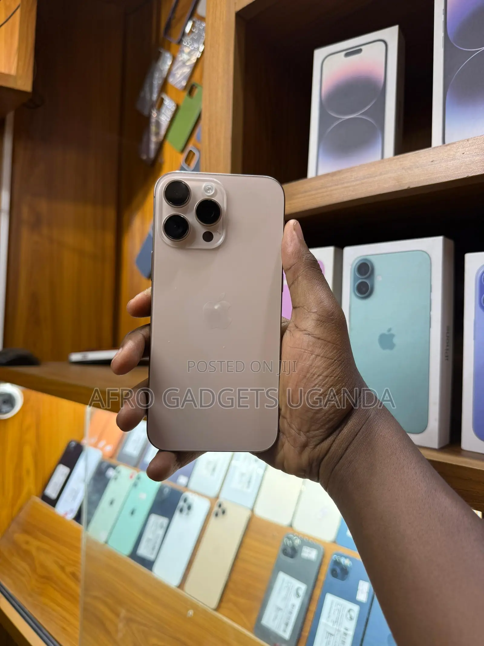 Apple iPhone 16 Pro Max 256 GB Gold