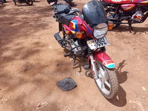 Bajaj Boxer 125 2025 Red