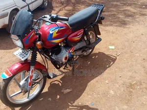 Bajaj Boxer 125 2025 Red