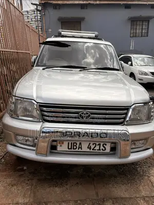 Toyota Land Cruiser Prado 2000 Silver