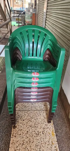 Low Back Armed Chair