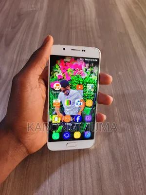 Samsung Galaxy A8 32 GB White