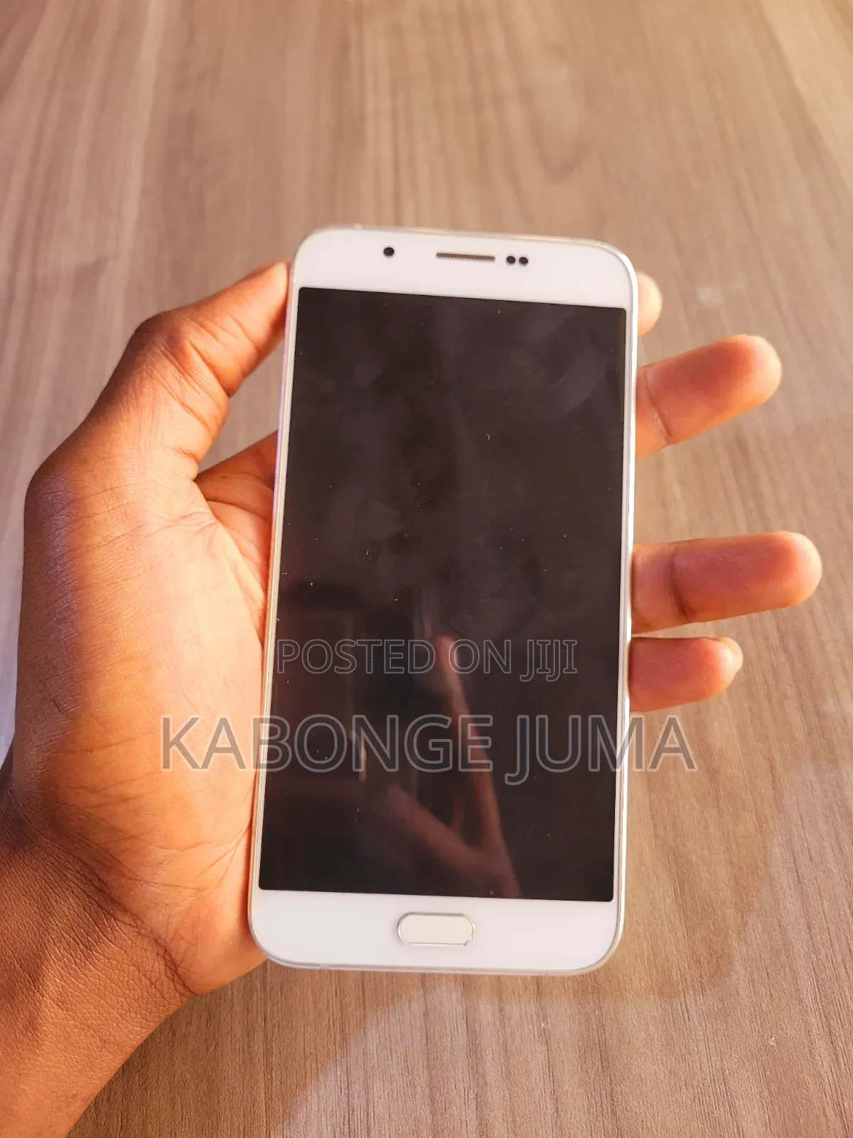 Samsung Galaxy A8 32 GB White