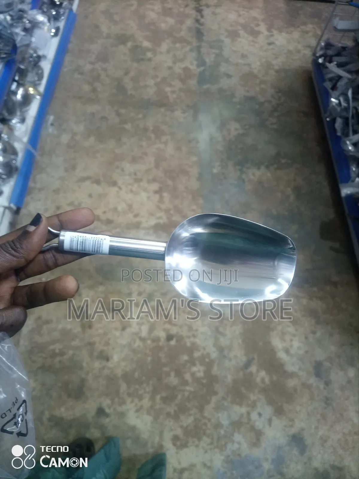 Stainless Steel Scoop Used for Handling Ice, Sugar, Flour