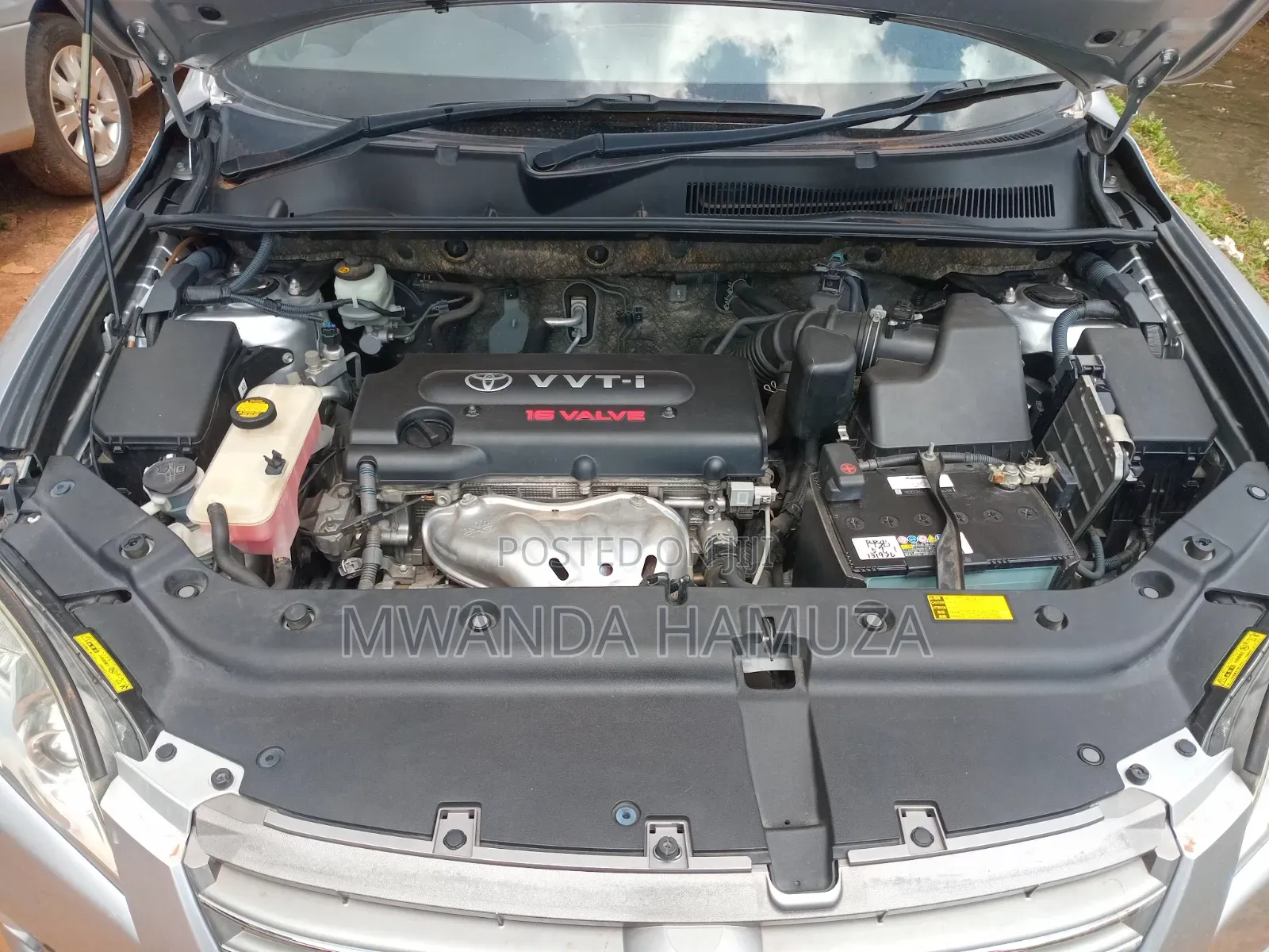 Toyota Vanguard 2013 White