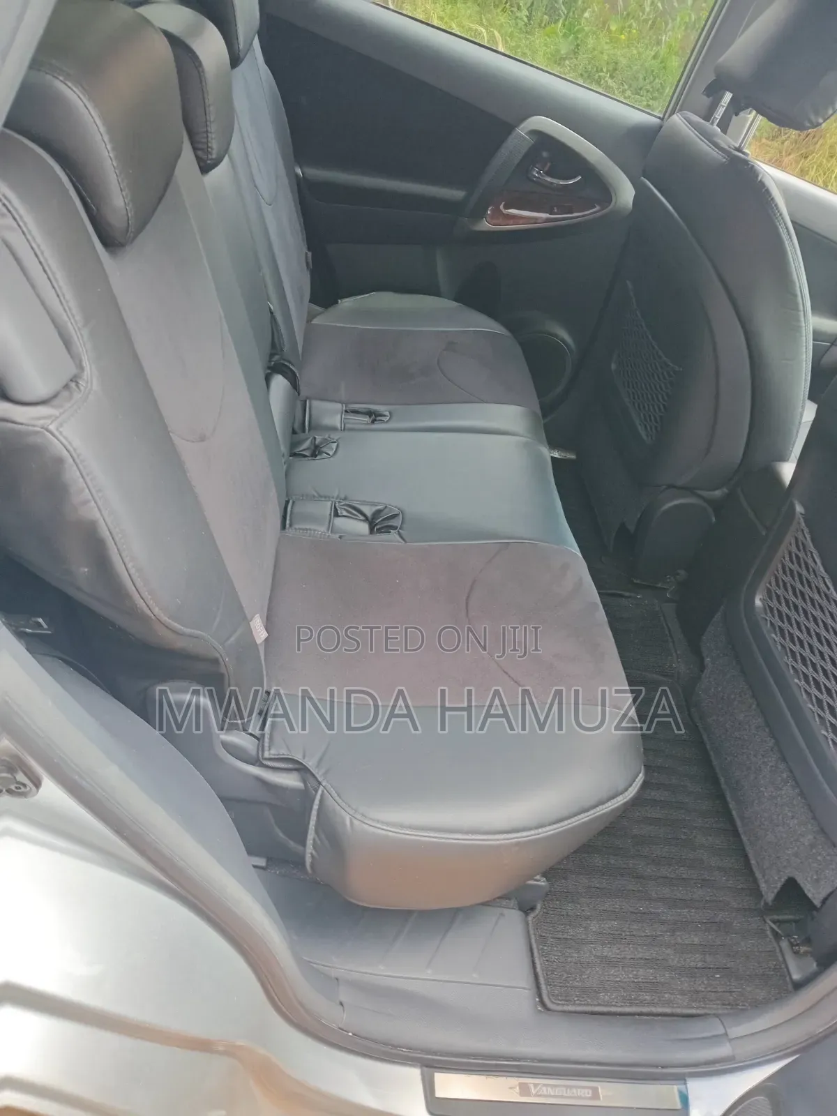 Toyota Vanguard 2013 White