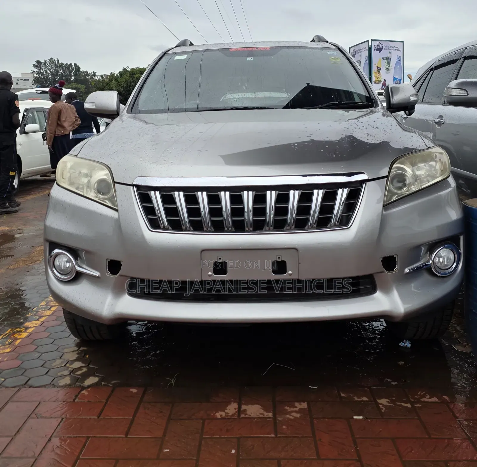 Toyota Vanguard 2012 Beige