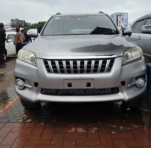 Toyota Vanguard 2012 Beige