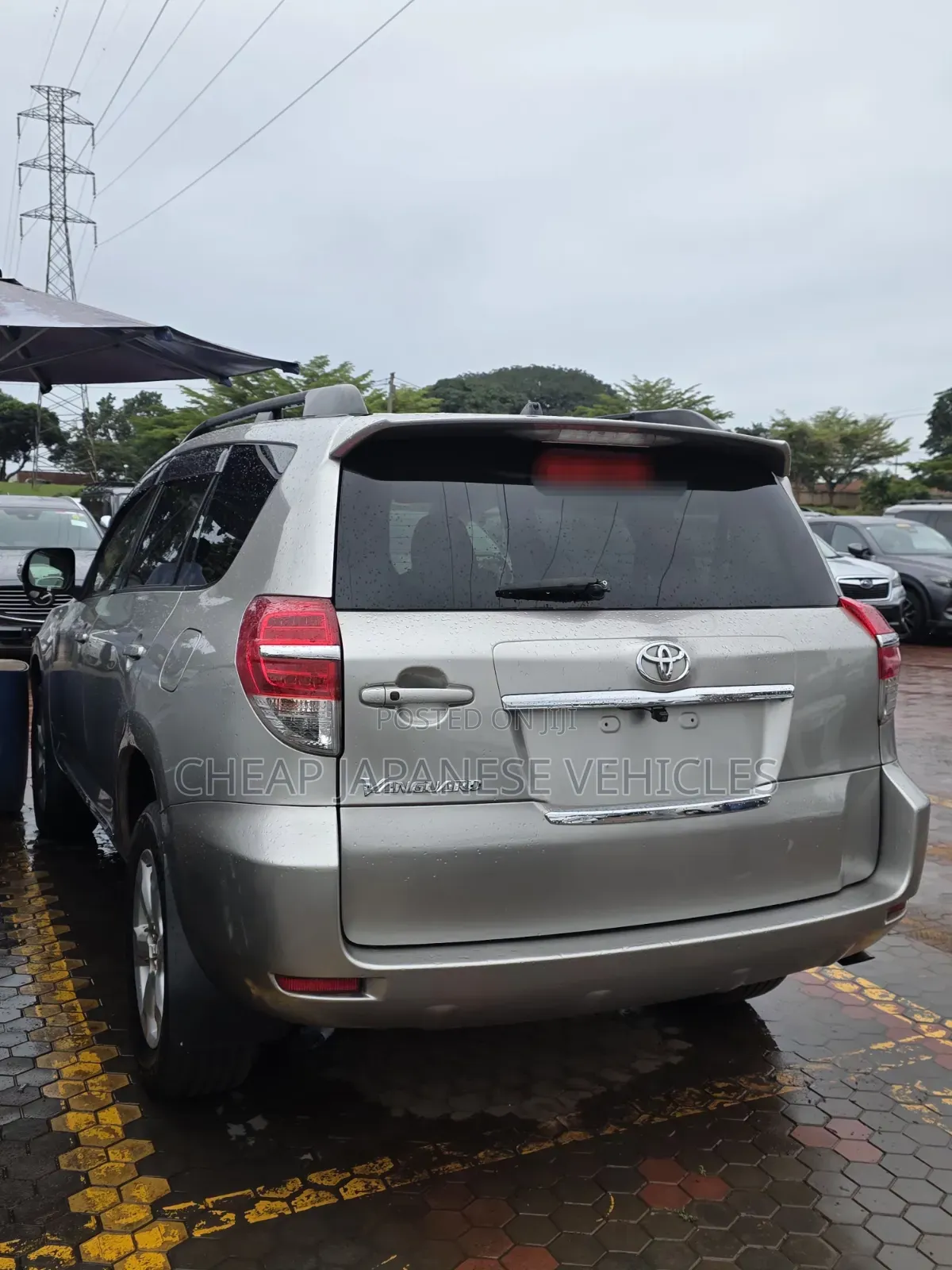 Toyota Vanguard 2012 Beige