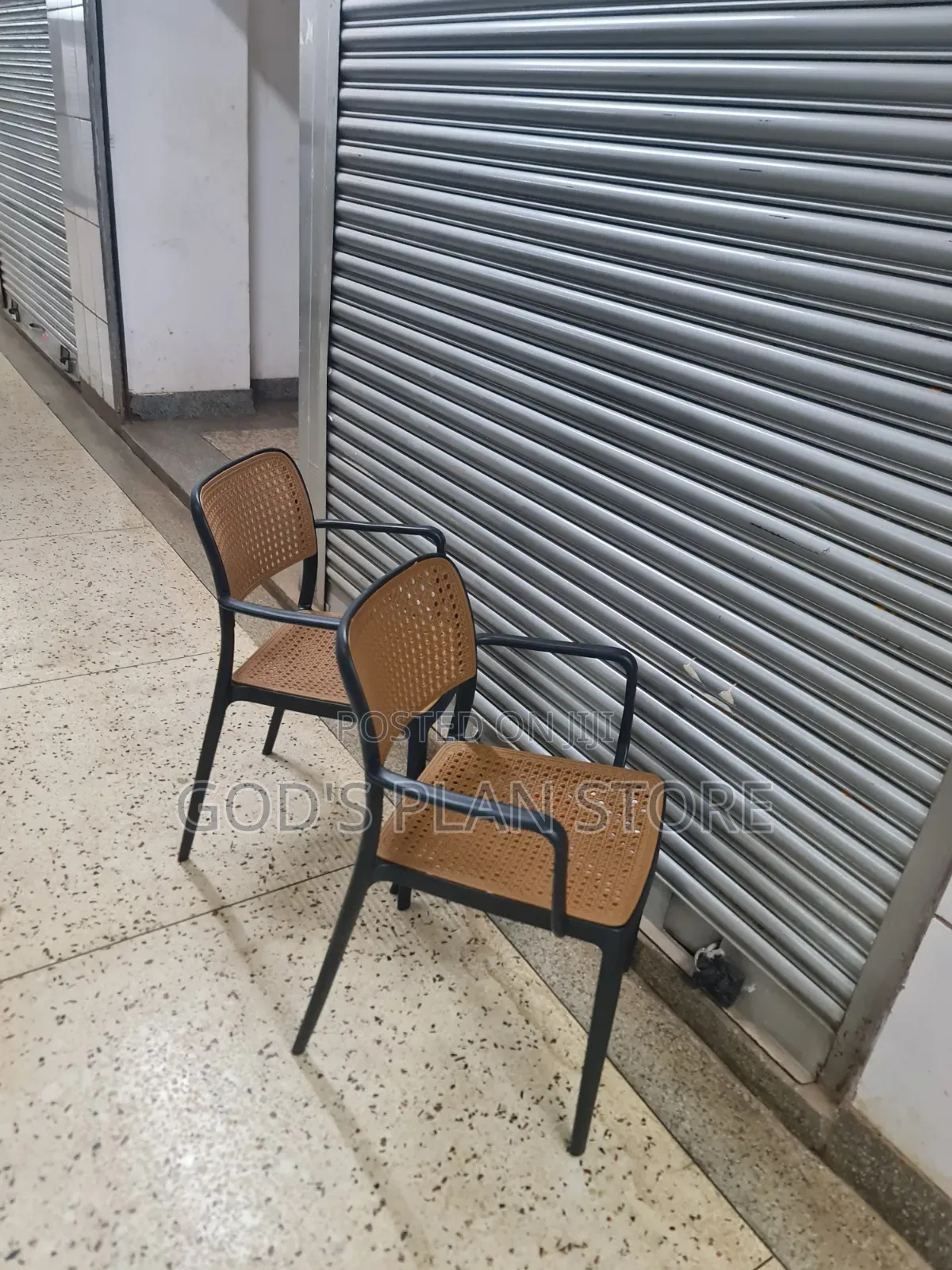 Chilling Indoor Outdoor Plastic Chairs Plastic Chairs