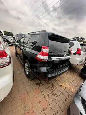 Toyota Land Cruiser Prado 2016 Black