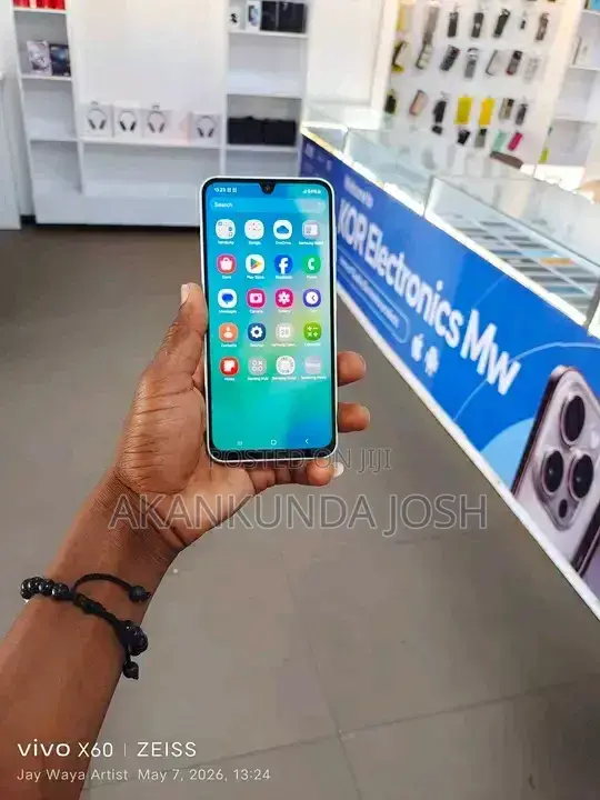 New Samsung Galaxy A16 5G 256 GB Green