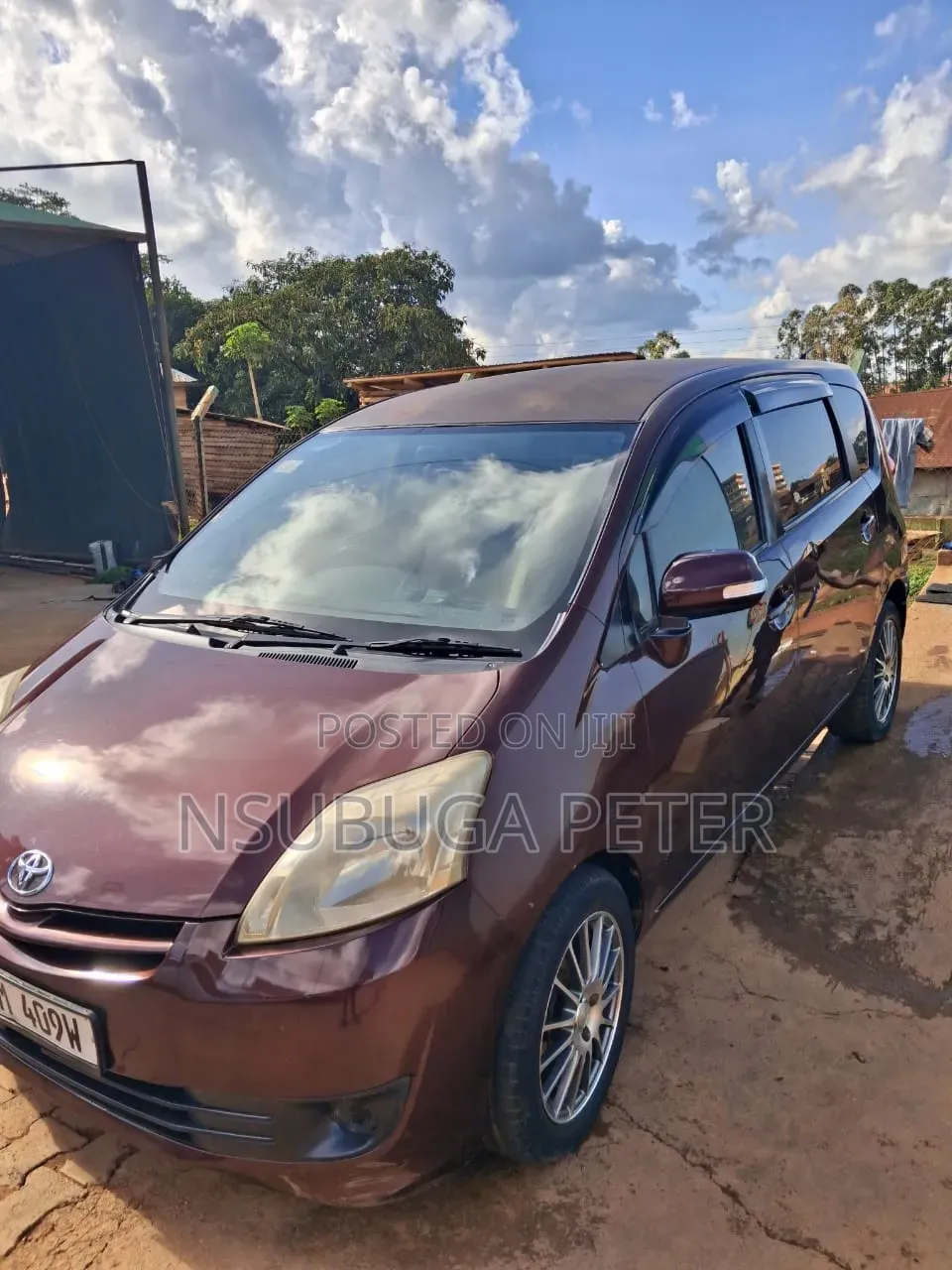 Toyota Passo Sette 2011 Maroon