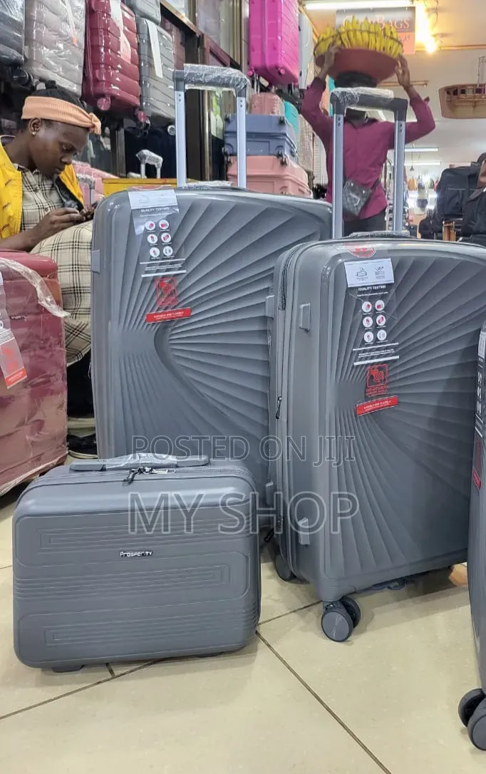 Modern Hard Cover Travel Luggage Set 4pcs With Smooth Wheels
